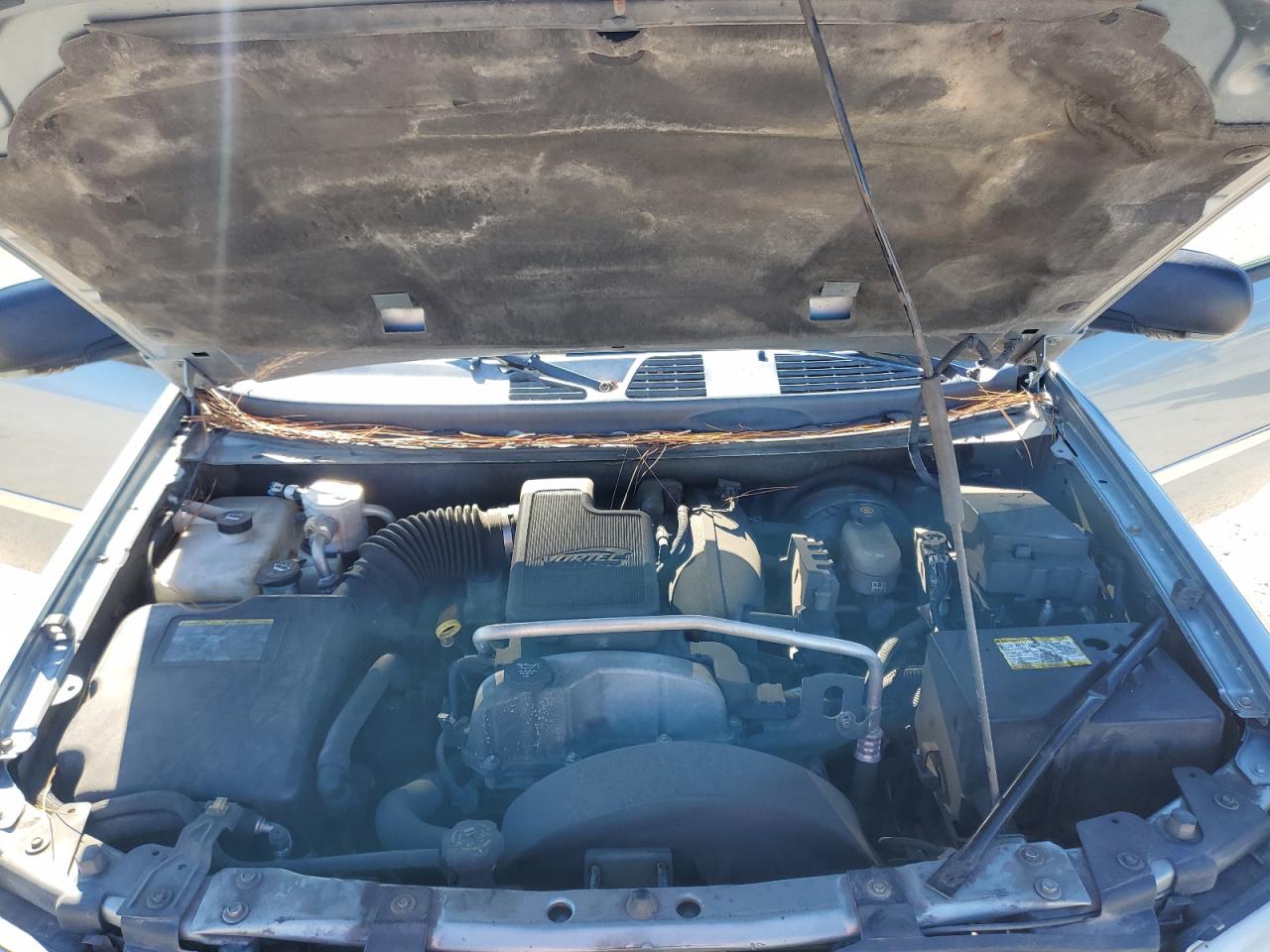 2006 GMC Envoy VIN 1GKDT13S462273424 Copart auction photo, rear end / side damage thumbnail 13