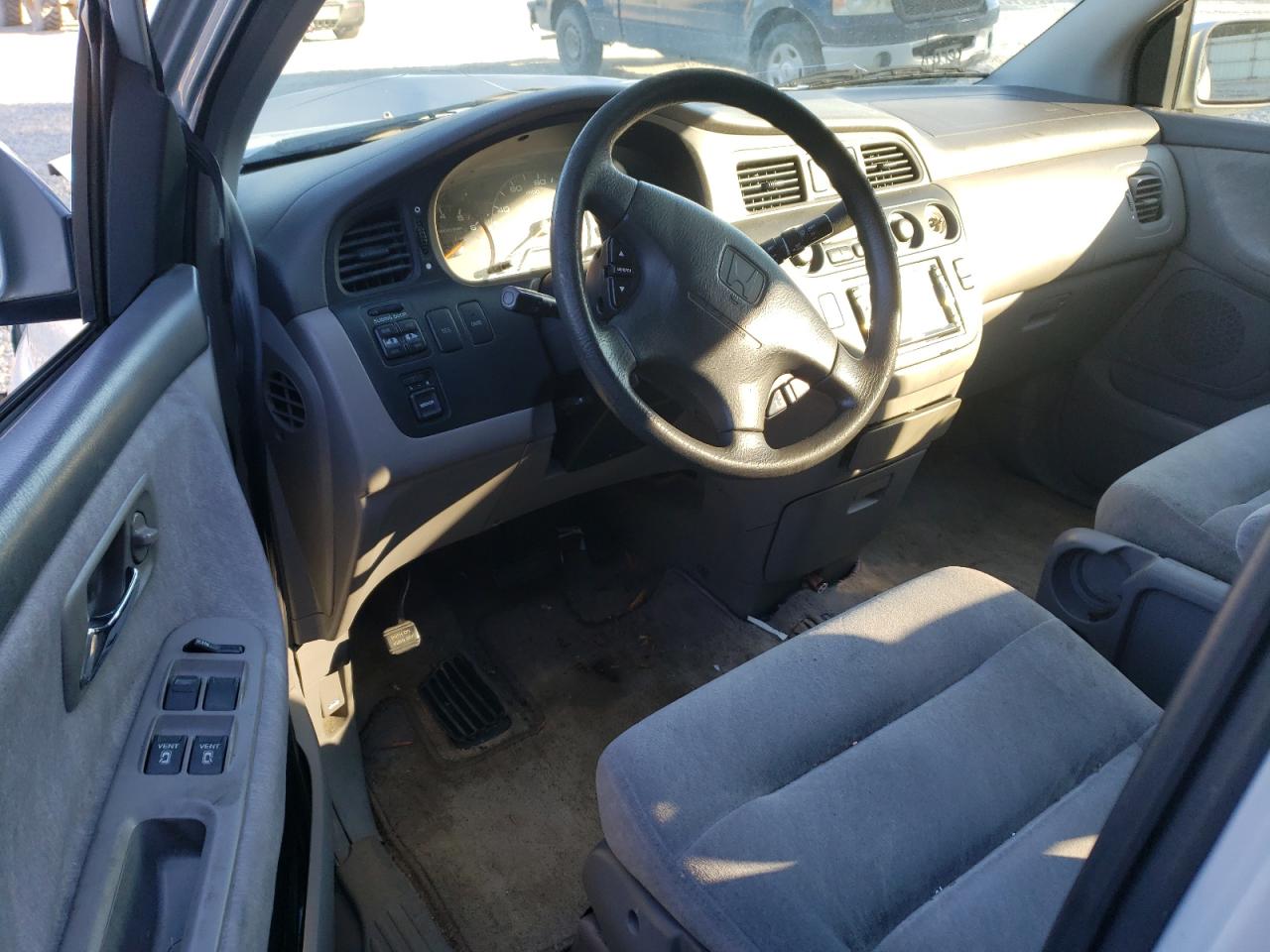 2001 Honda Odyssey VIN 2HKRL18681H615266 Copart auction photo, front end / minor dent/scratches damage thumbnail 8