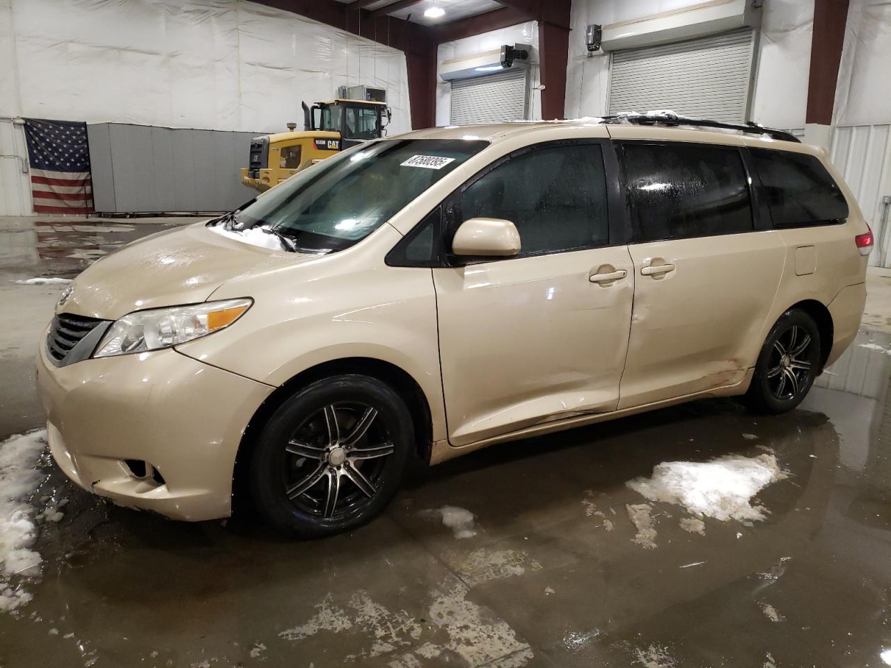 2011 Toyota Sienna VIN 5TDKK3DC7BS147103