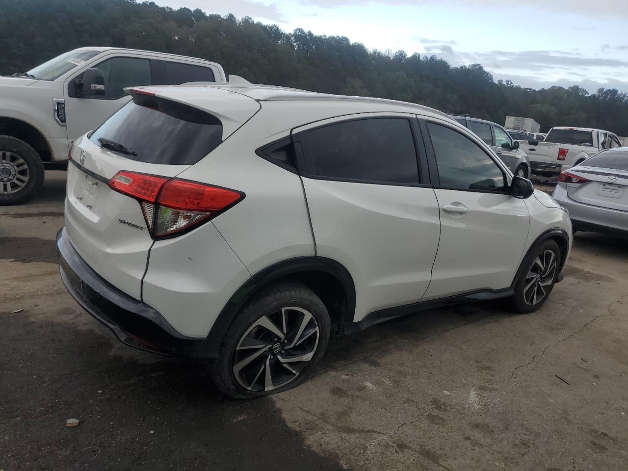 2019 Honda HR-V VIN 3CZRU5H11KM704434 Copart auction photo, all over damage thumbnail 3