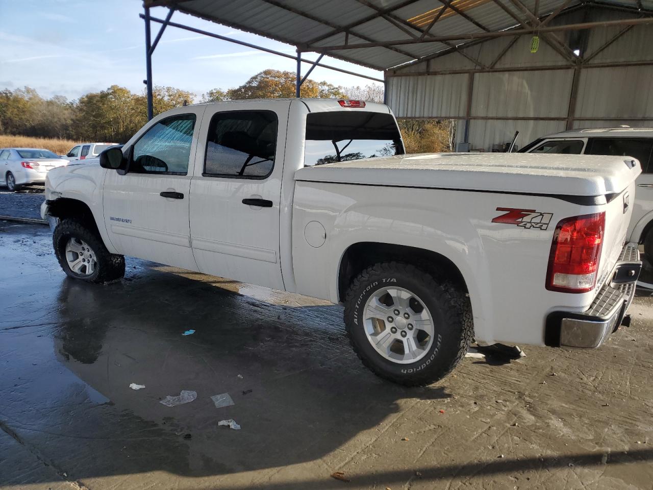 2011 GMC Sierra VIN 3GTP2VE34BG156288 Copart auction photo, side / front end damage thumbnail 2