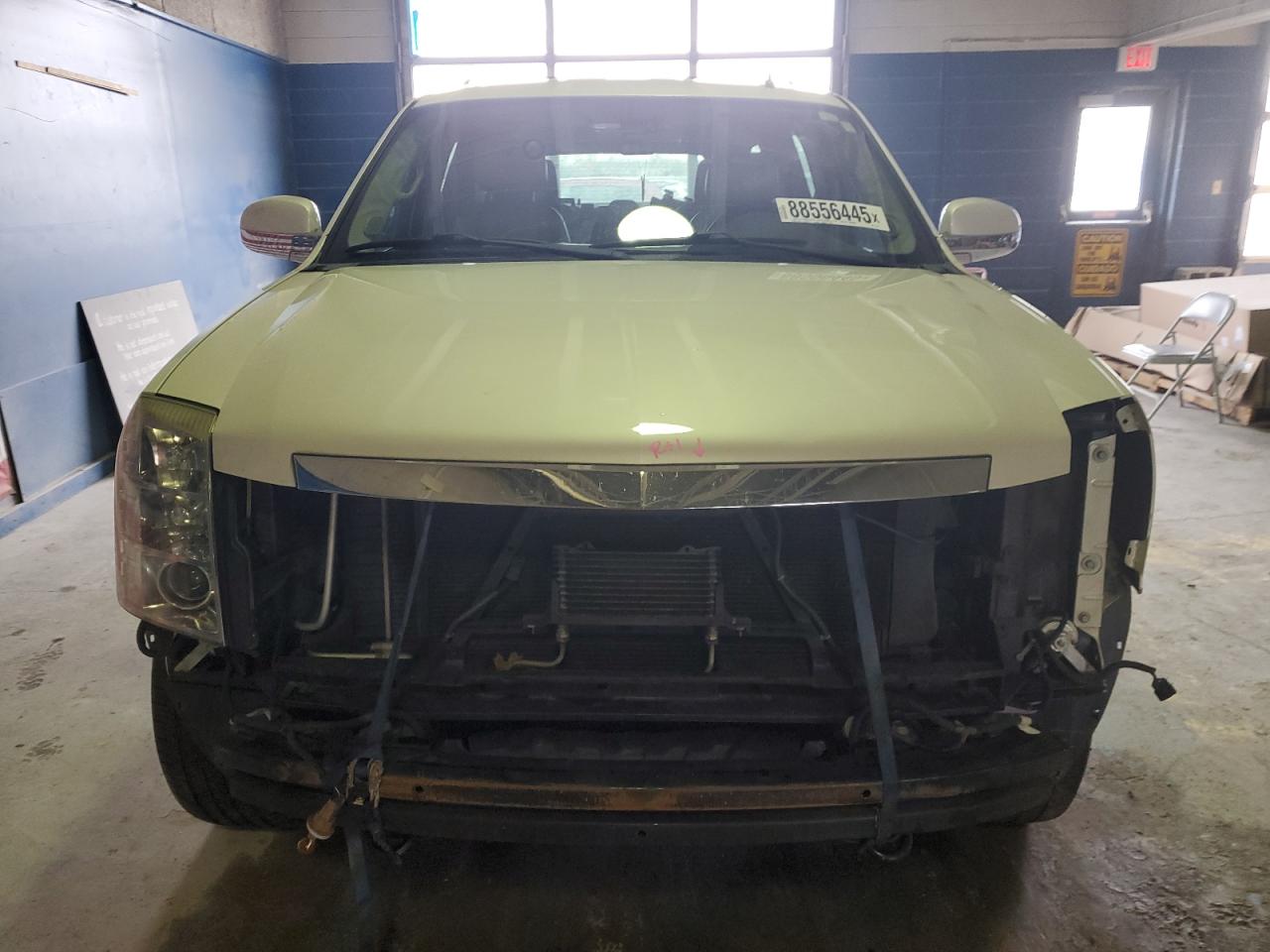 2011 Cadillac Escalade VIN 1GYS4JEF0BR113052 Copart auction photo, front end / minor dent/scratches damage thumbnail 5