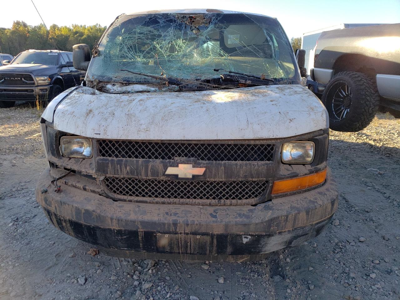 2009 Chevrolet Express VIN 1GCGG25C191148125 Copart auction photo, water/flood / top/roof damage thumbnail 5
