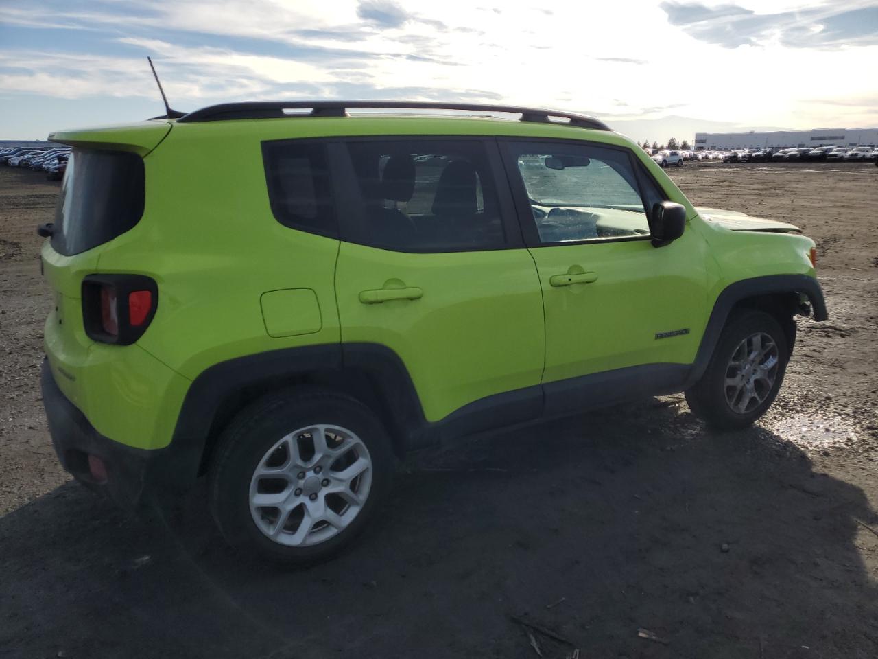 2018 Jeep Renegade VIN ZACCJBABXJPJ34013 Copart auction photo, front end / side damage thumbnail 3