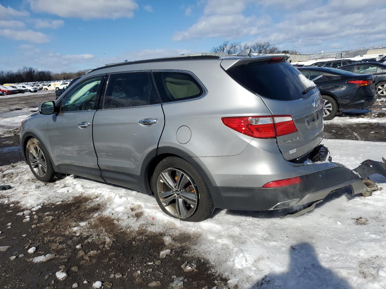 2015 Hyundai Santa Fe VIN KM8SR4HF4FU111470 Copart auction photo, rear end damage thumbnail 2