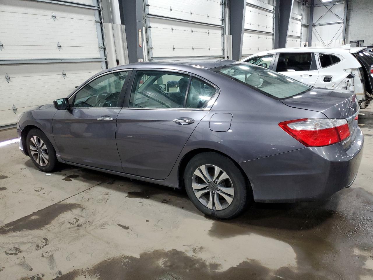2015 Honda Accord VIN 1HGCR2F32FA197404 Copart auction photo, front end damage thumbnail 2