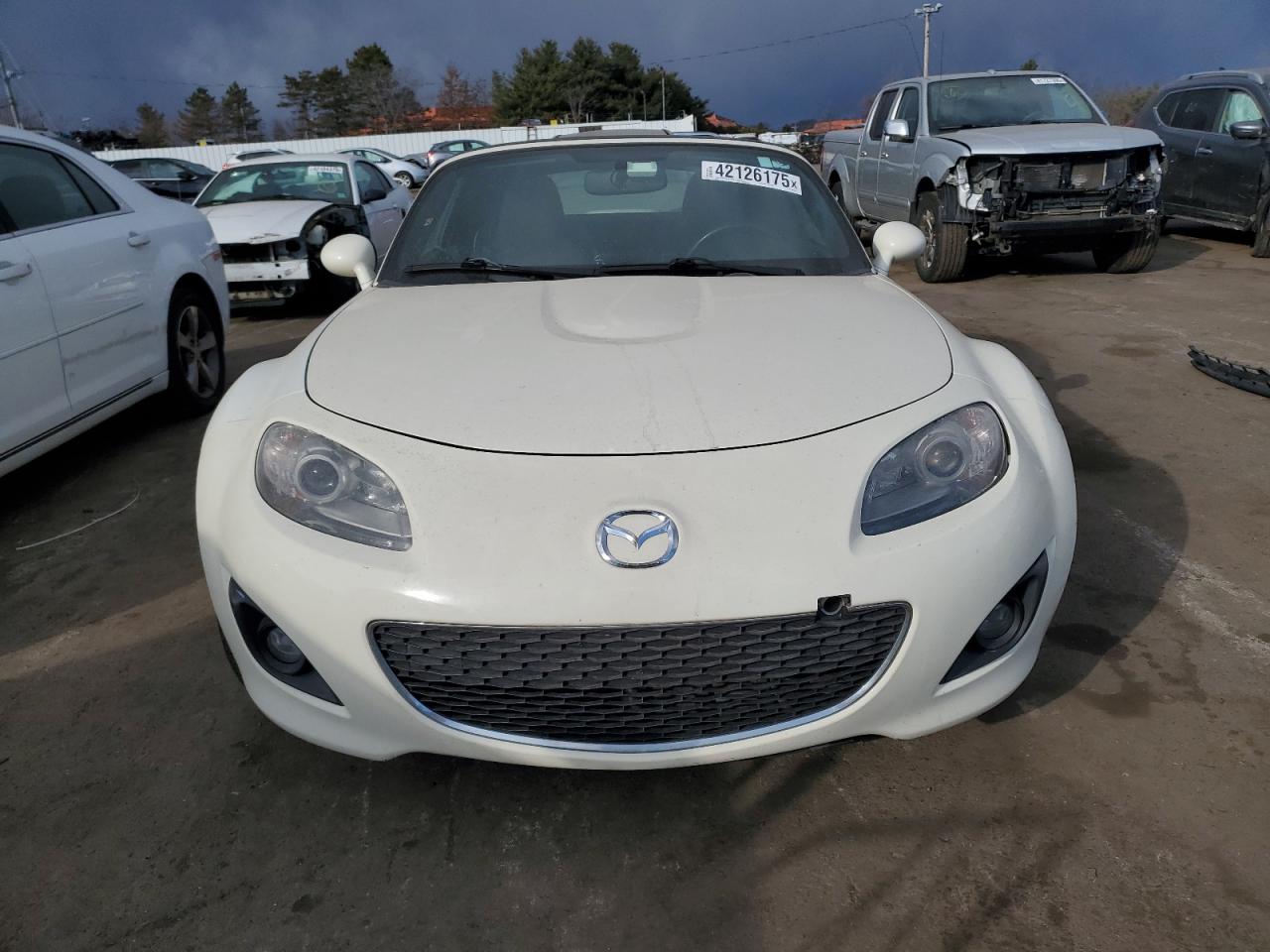 2009 Mazda MX-5 VIN JM1NC25F090202579 Copart auction photo, undercarriage damage thumbnail 5