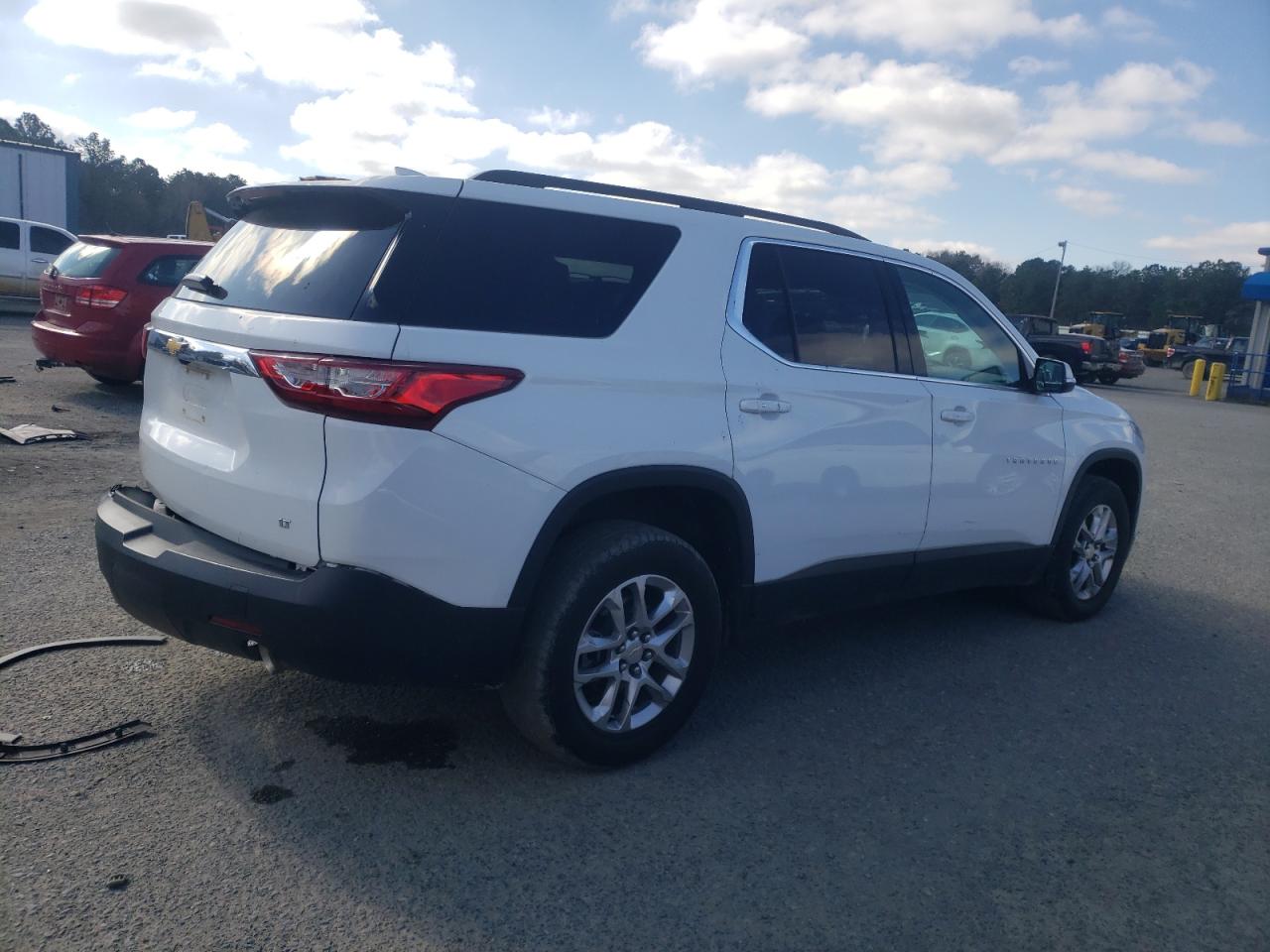 2020 Chevrolet Traverse VIN 1GNERGKW3LJ172082 Copart auction photo, front end / rear end damage thumbnail 3