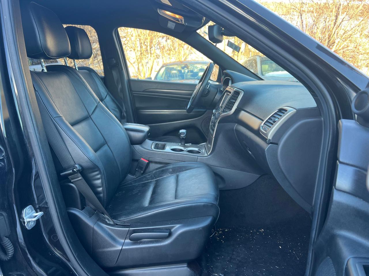 2014 Jeep Grand Cherokee VIN 1C4RJFAG5EC242629 Copart auction photo, minor dent/scratches / normal wear damage thumbnail 5
