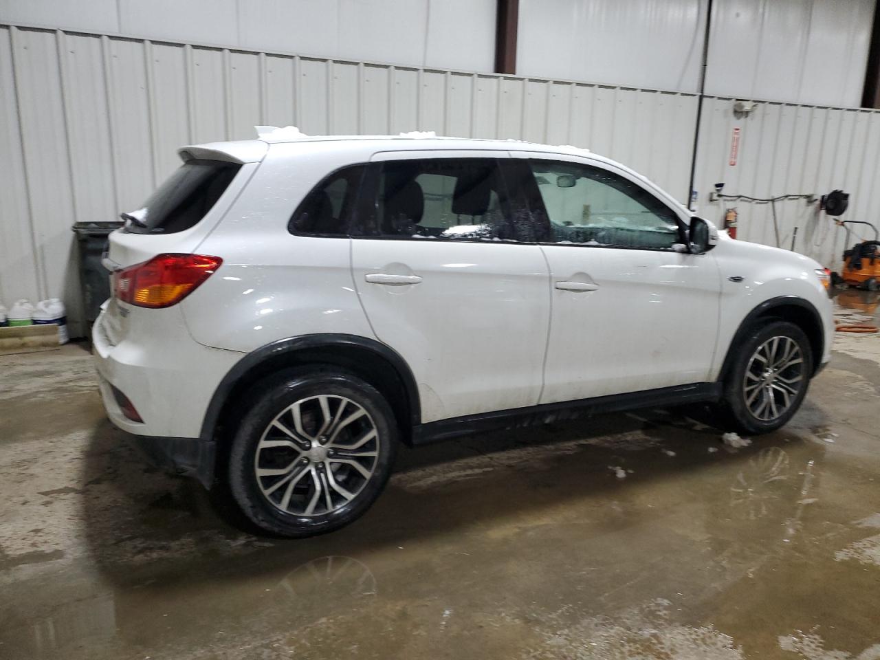 2019 Mitsubishi Outlander VIN JA4AR3AU5KU020070 Copart auction photo, front end / rear end damage thumbnail 3