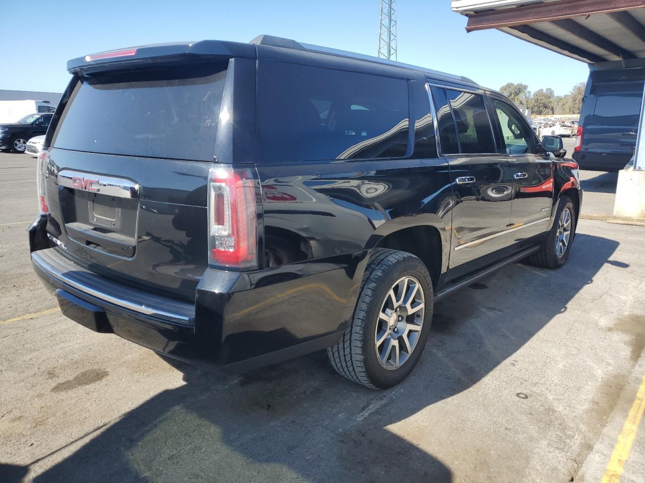 2016 GMC Yukon VIN 1GKS2HKJ0GR333171 Copart auction photo, front end damage thumbnail 3