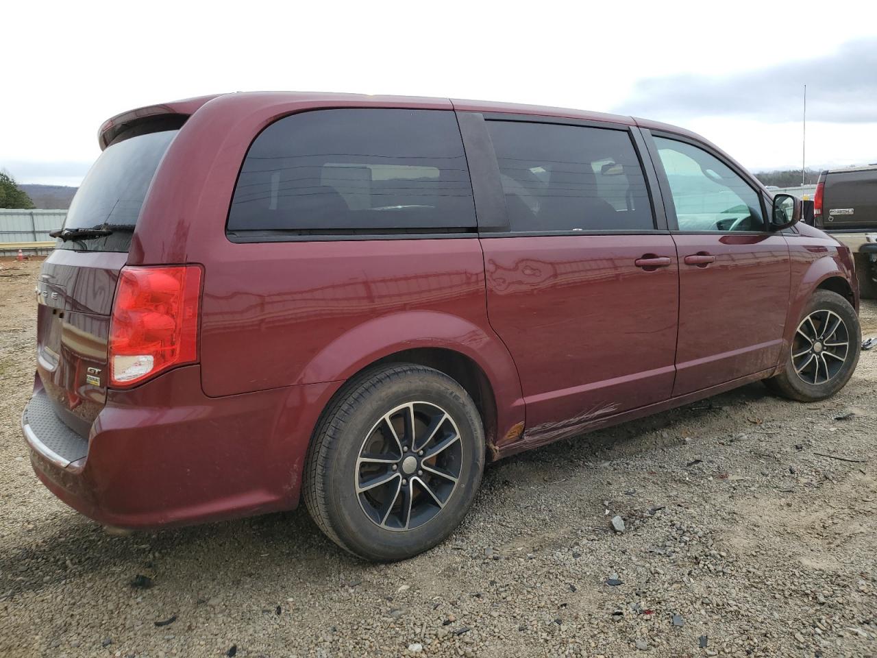 2019 Dodge Caravan VIN 2C4RDGEG8KR535502 Copart auction photo, front end / side damage thumbnail 3