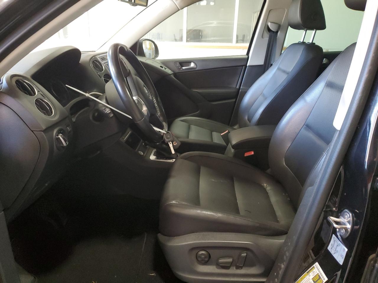 2016 Volkswagen Tiguan VIN WVGAV7AX4GW533871 Copart auction photo, water/flood damage thumbnail 7
