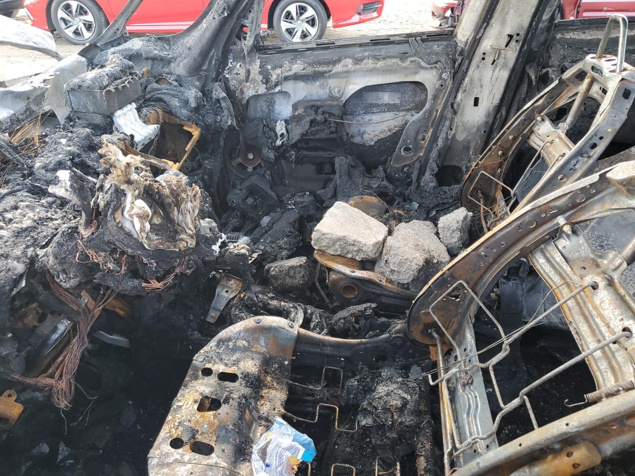 2014 Fiat 500 VIN ZFBCFABH8EZ023813 Copart auction photo, burn damage thumbnail 7