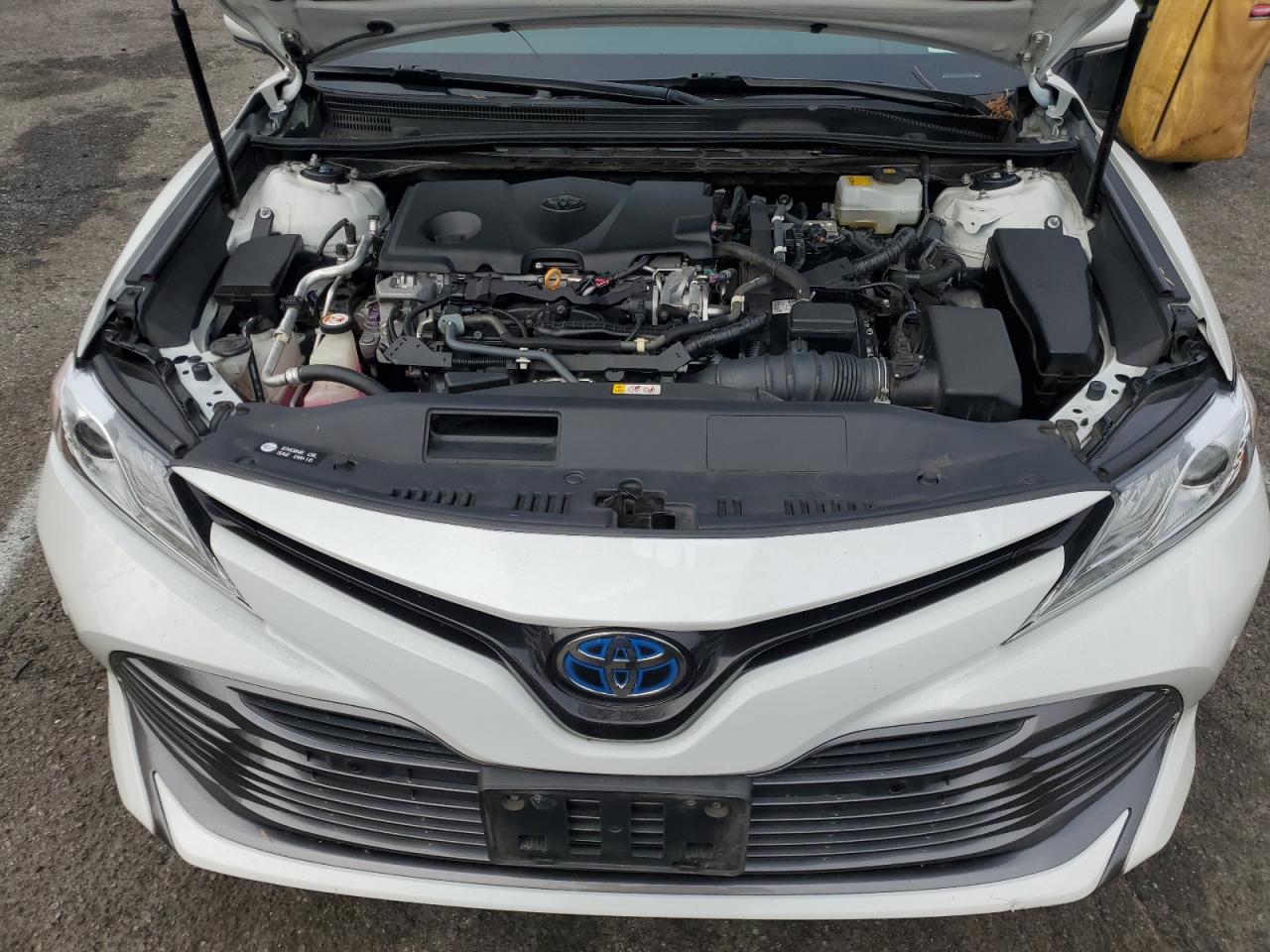 2018 Toyota Camry VIN 4T1B21HK0JU003291 Copart auction photo, side / rear end damage thumbnail 11