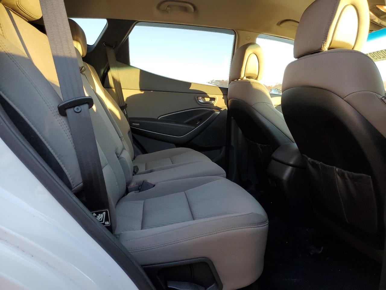 2013 Hyundai Santa Fe VIN 5XYZUDLA9DG060253 Copart auction photo, normal wear / minor dent/scratches damage thumbnail 11