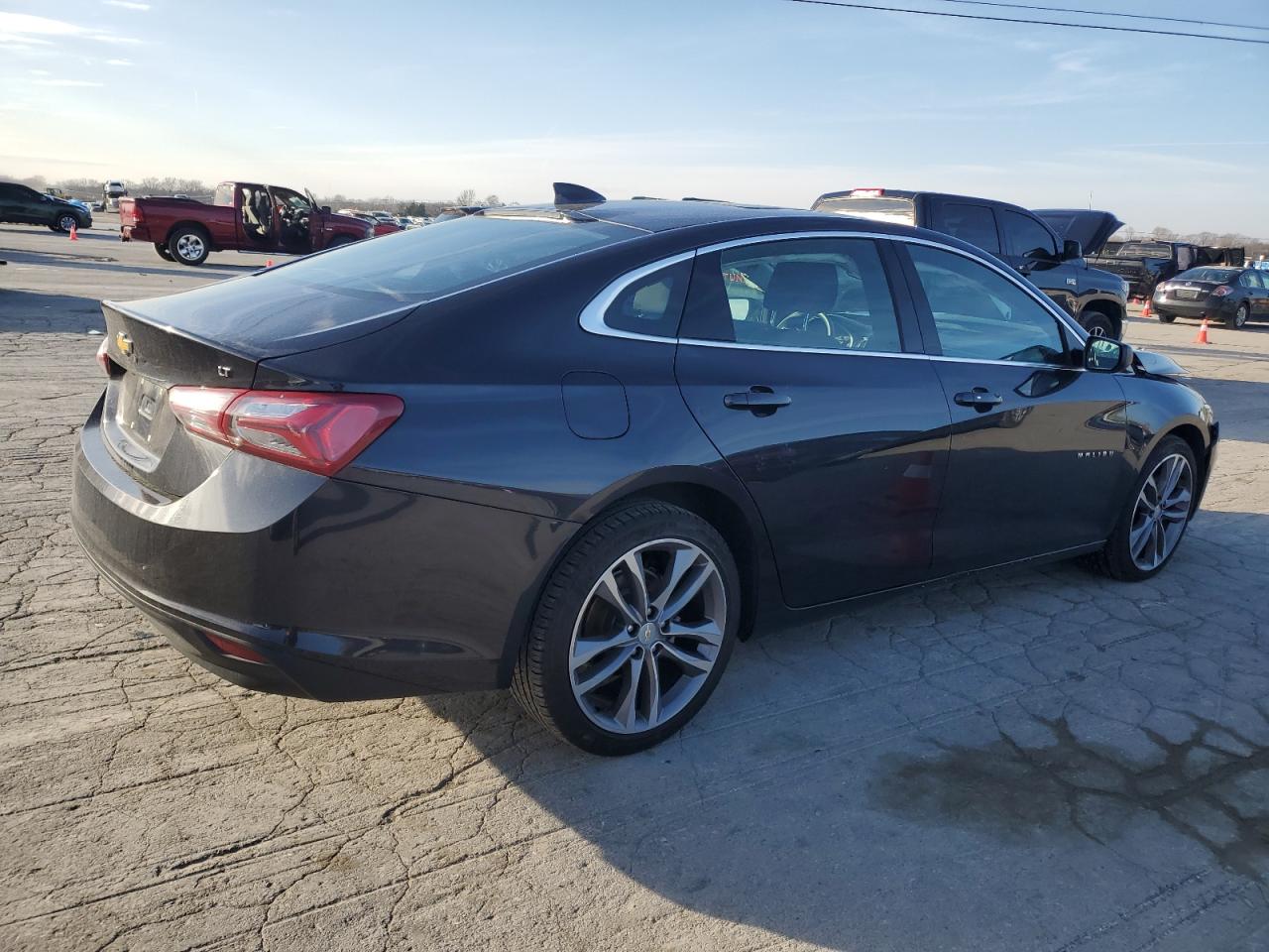 2022 Chevrolet Malibu VIN 1G1ZD5ST7NF173382 Copart auction photo, front end / minor dent/scratches damage thumbnail 3