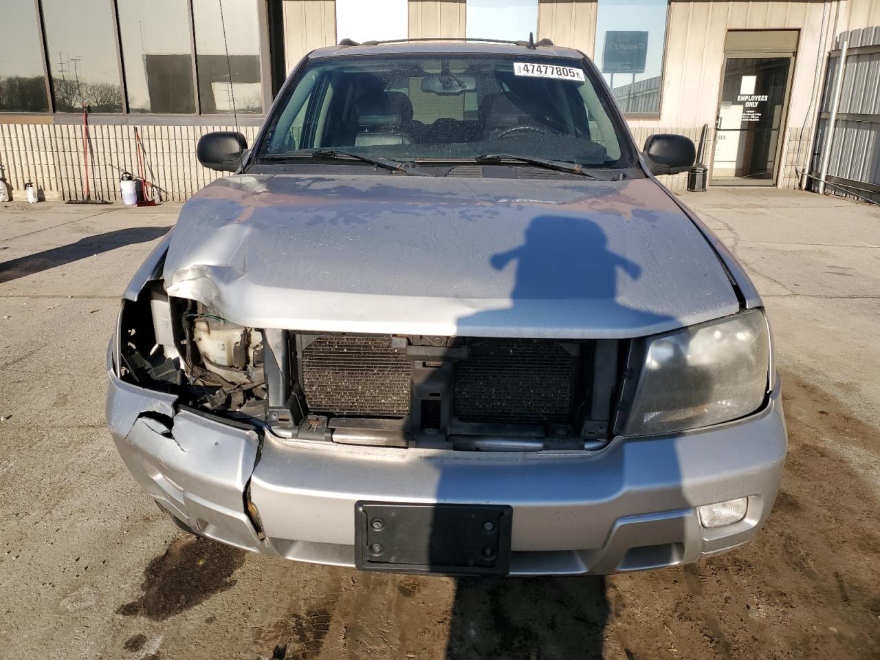 2008 Chevrolet TrailBlazer VIN 1GNDT13SX82182857 Copart auction photo, front end / side damage thumbnail 5