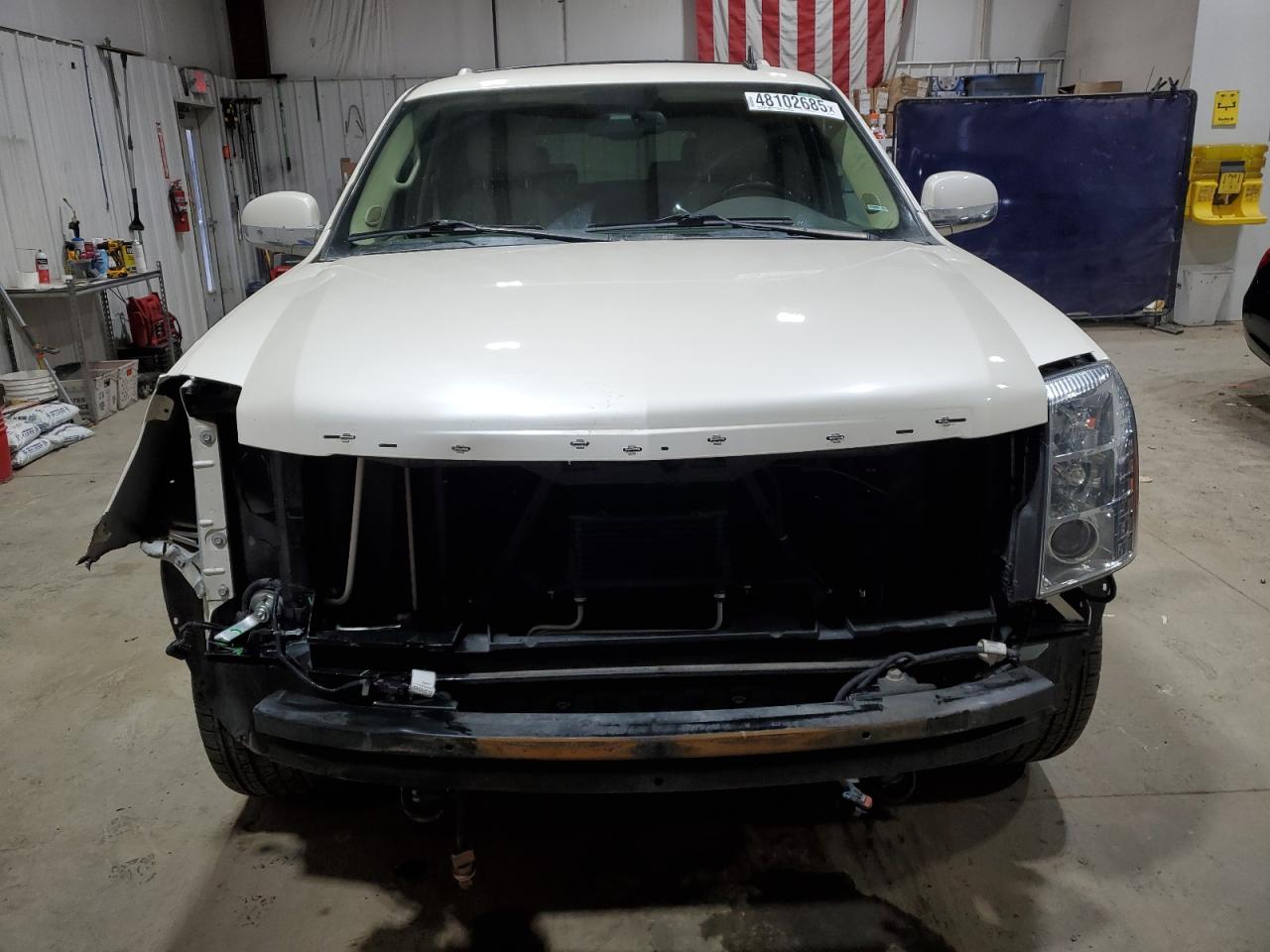 2010 Cadillac Escalade VIN 1GYUKCEF2AR146420 Copart auction photo, front end damage thumbnail 5