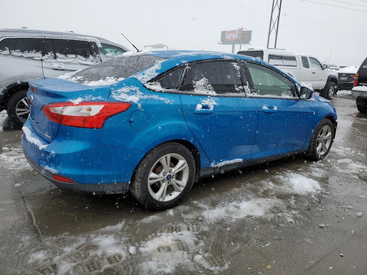 2014 Ford Focus VIN 1FADP3F24EL294408 Copart auction photo, front end damage thumbnail 3