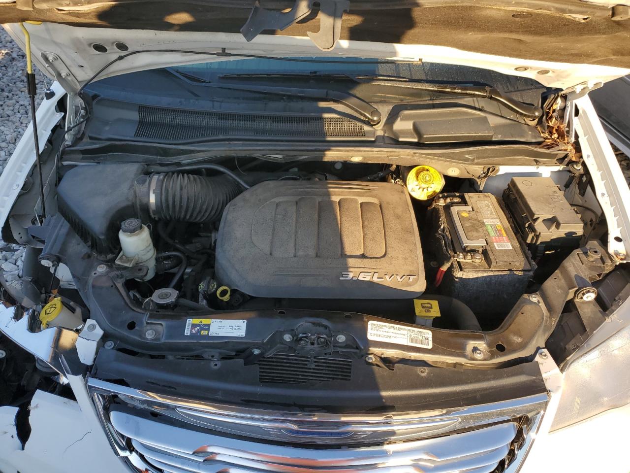 2015 Chrysler Town & Country VIN 2C4RC1BG7FR520547 Copart auction photo, front end damage thumbnail 12