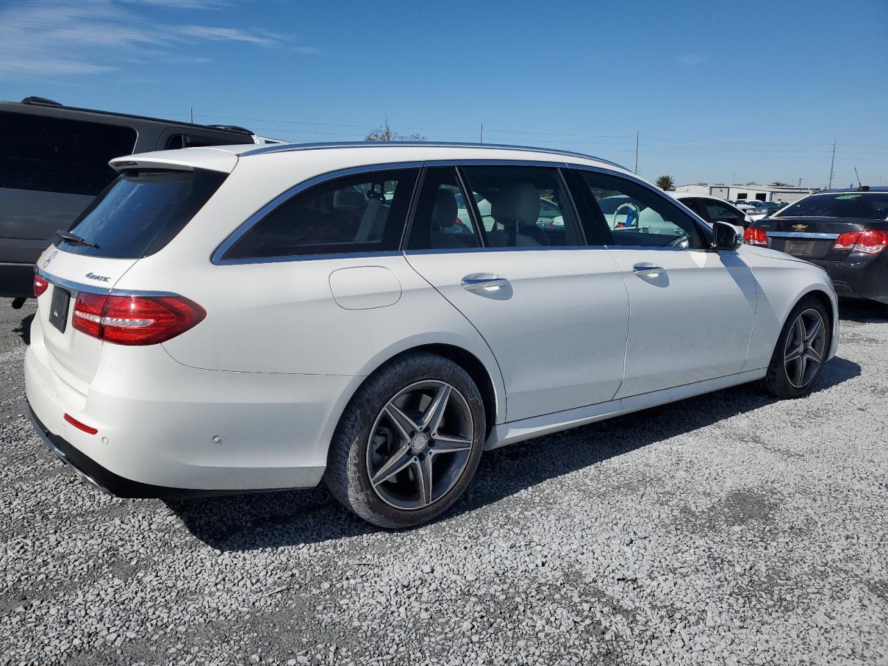 2017 Mercedes-Benz E-klasse VIN WDDZH6GB9HA142112 Copart auction photo, water/flood damage thumbnail 3