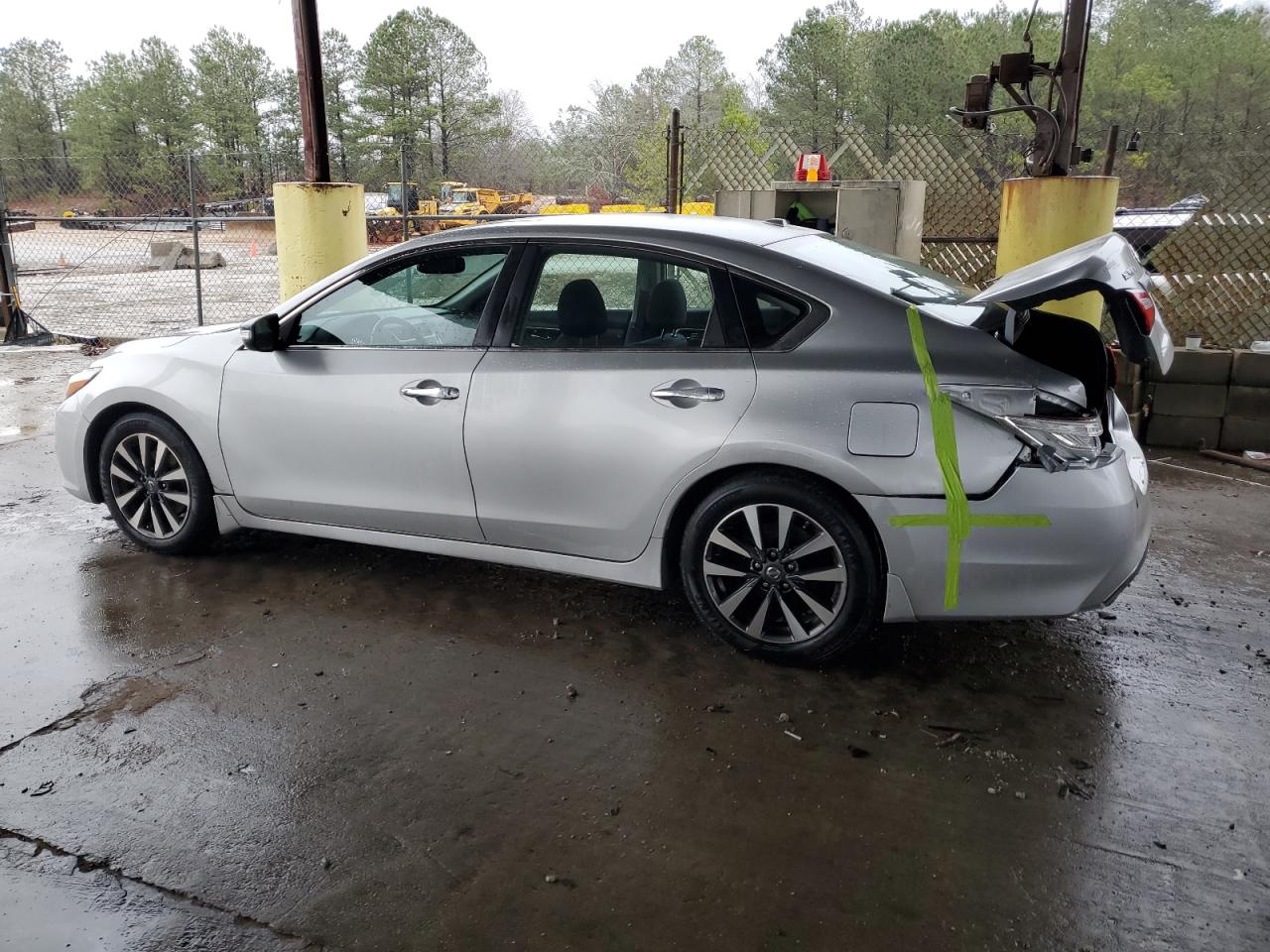 2017 Nissan Altima VIN 1N4AL3AP5HC284489 Copart auction photo, rear end damage thumbnail 2
