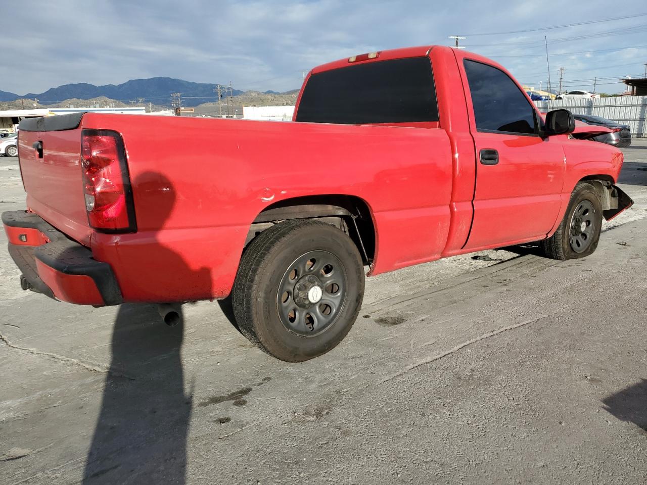 2006 Chevrolet Silverado VIN 1GCEC14V56Z261976 Copart auction photo, front end damage thumbnail 3