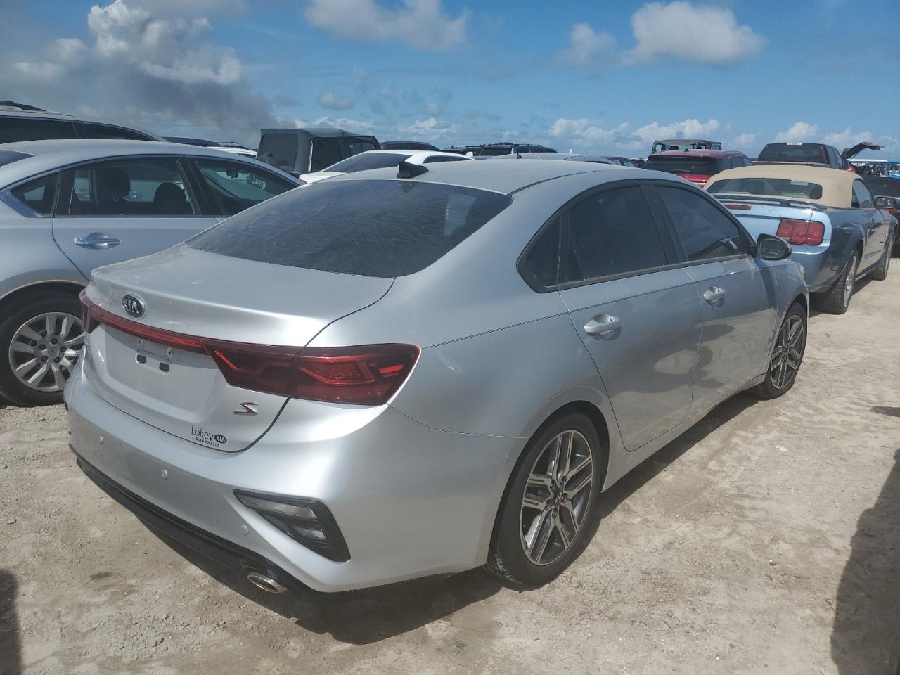 2019 KIA Forte VIN 3KPF34AD0KE016932 Copart auction photo, water/flood damage thumbnail 3