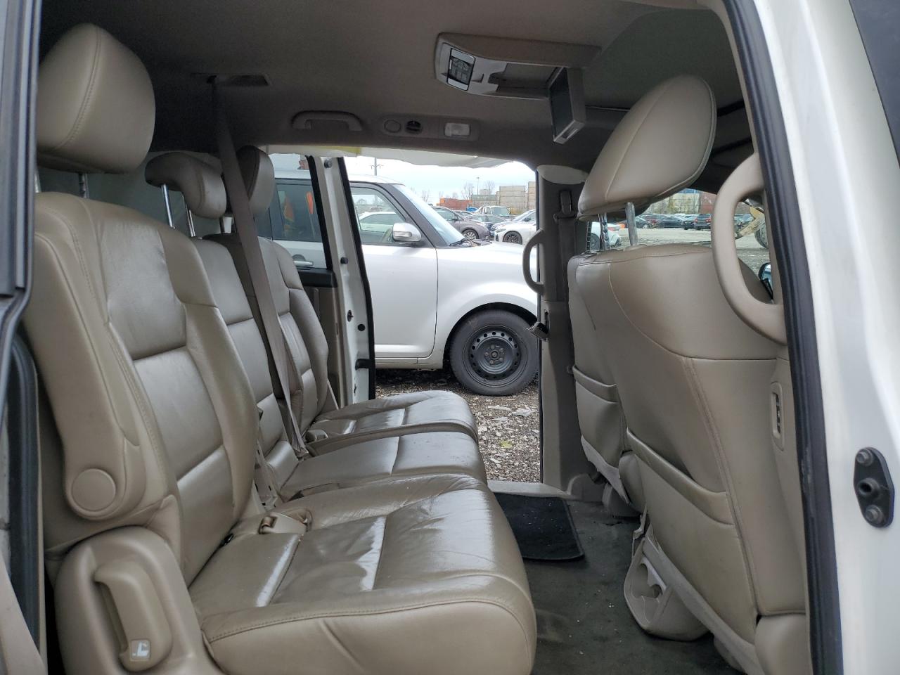 2011 Honda Odyssey VIN 5FNRL5H62BB055932 Copart auction photo, all over damage thumbnail 11