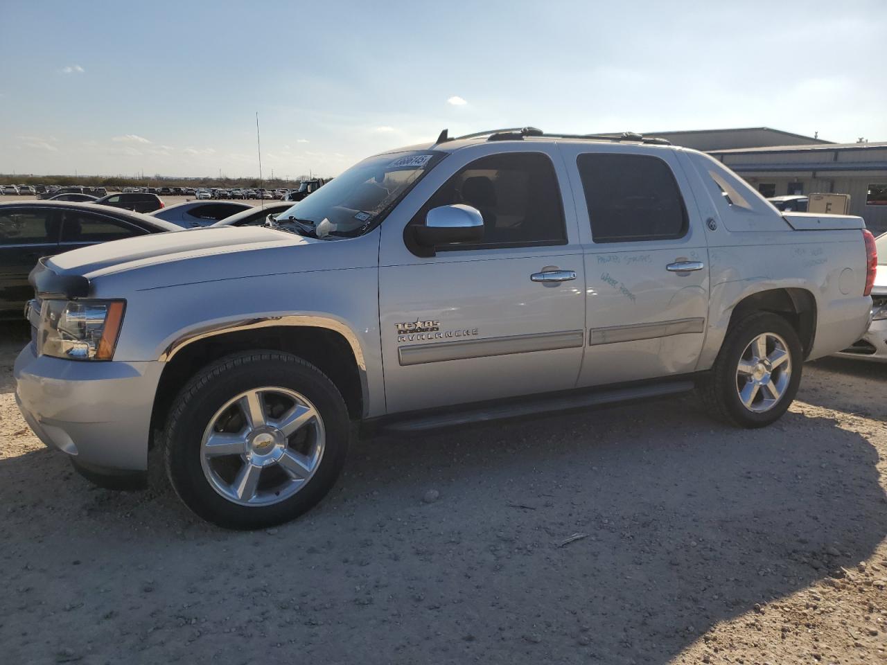 2013 Chevrolet Avalanche VIN 3GNMCFE06DG214505