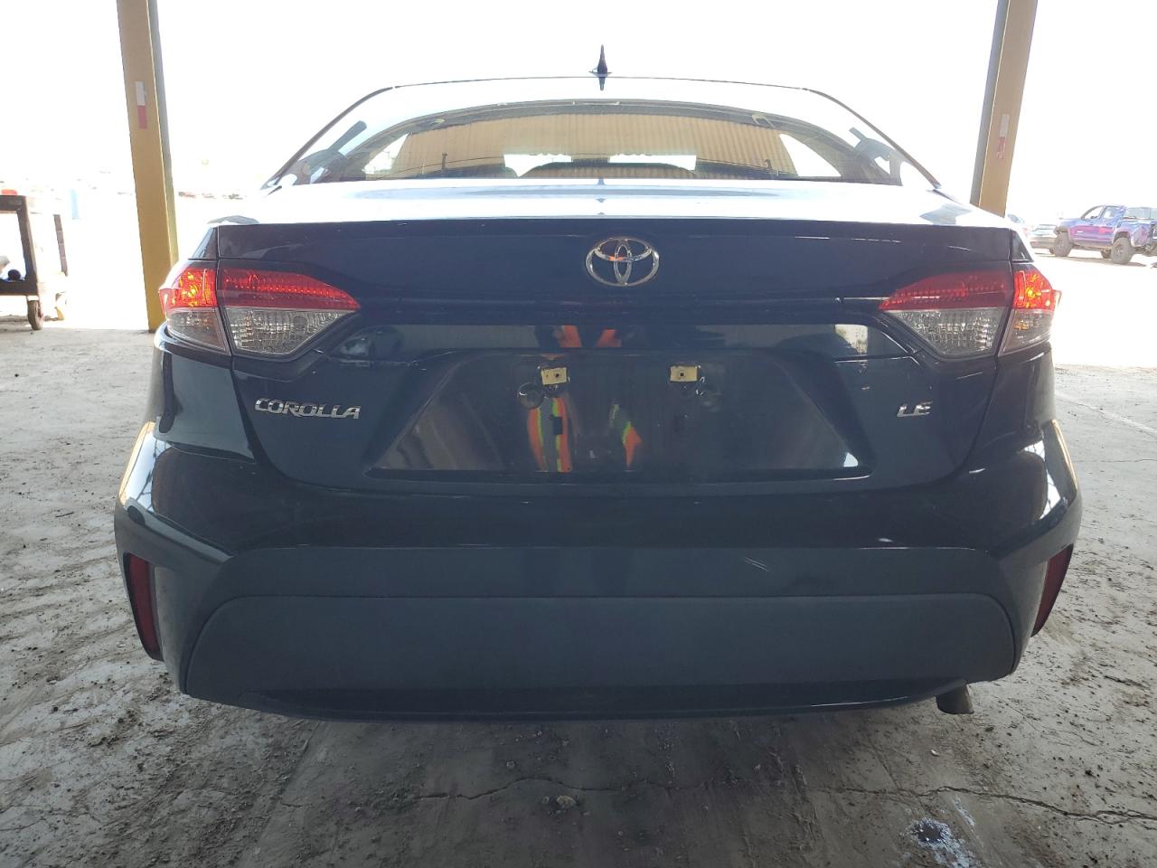 2022 Toyota Corolla VIN 5YFEPMAE5NP331303 Copart auction photo, front end / side damage thumbnail 6