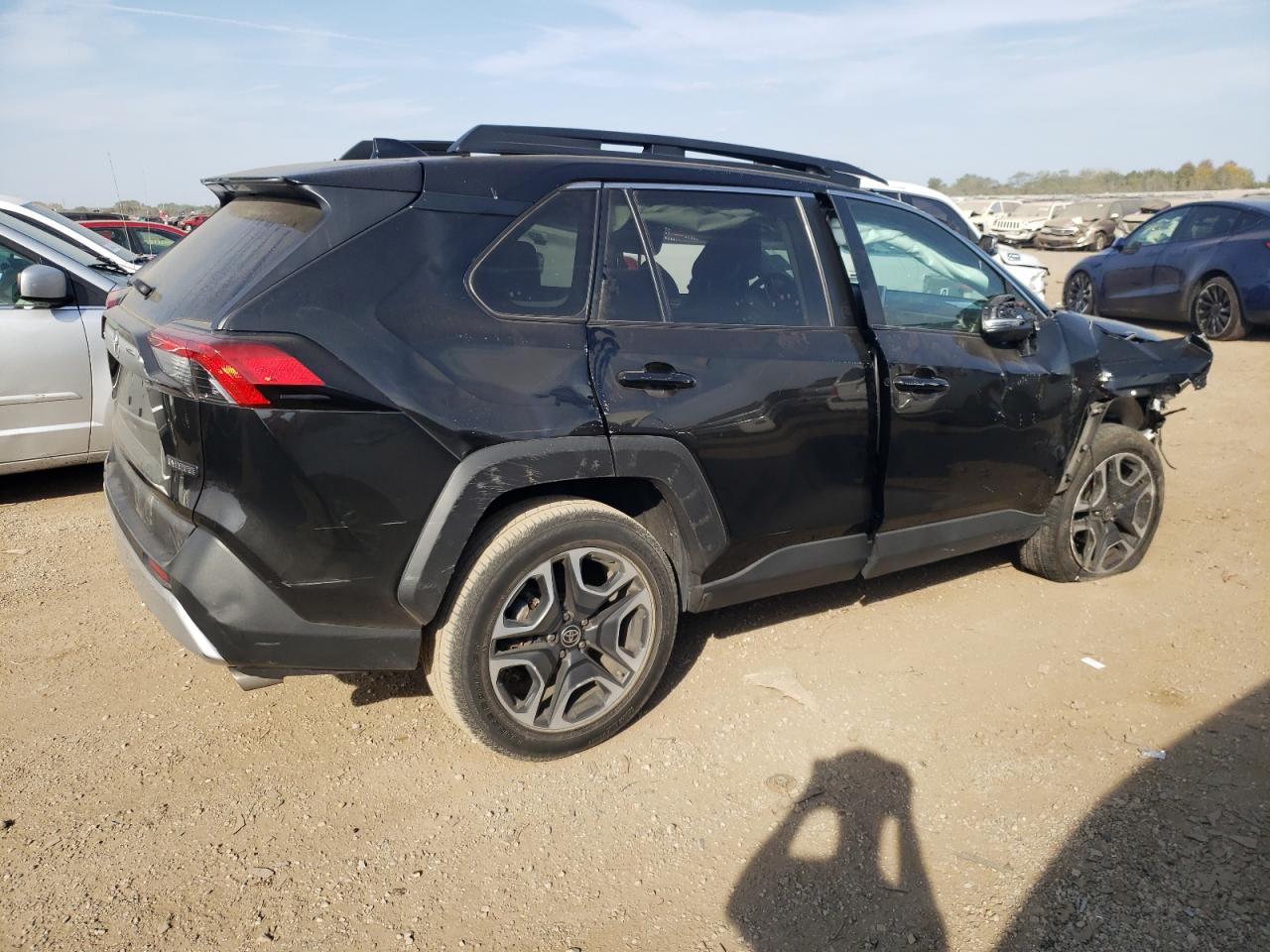 2021 Toyota RAV 4 VIN 2T3J1RFV8MW216091 Copart auction photo, all over damage thumbnail 3