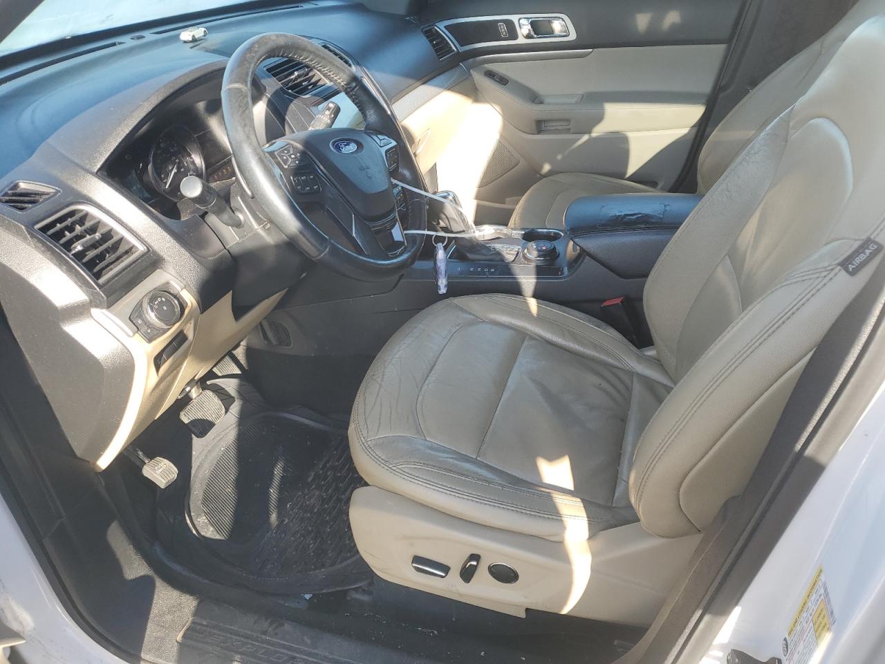 2017 Ford Explorer VIN 1FM5K8D80HGD61841 Copart auction photo, front end / minor dent/scratches damage thumbnail 7