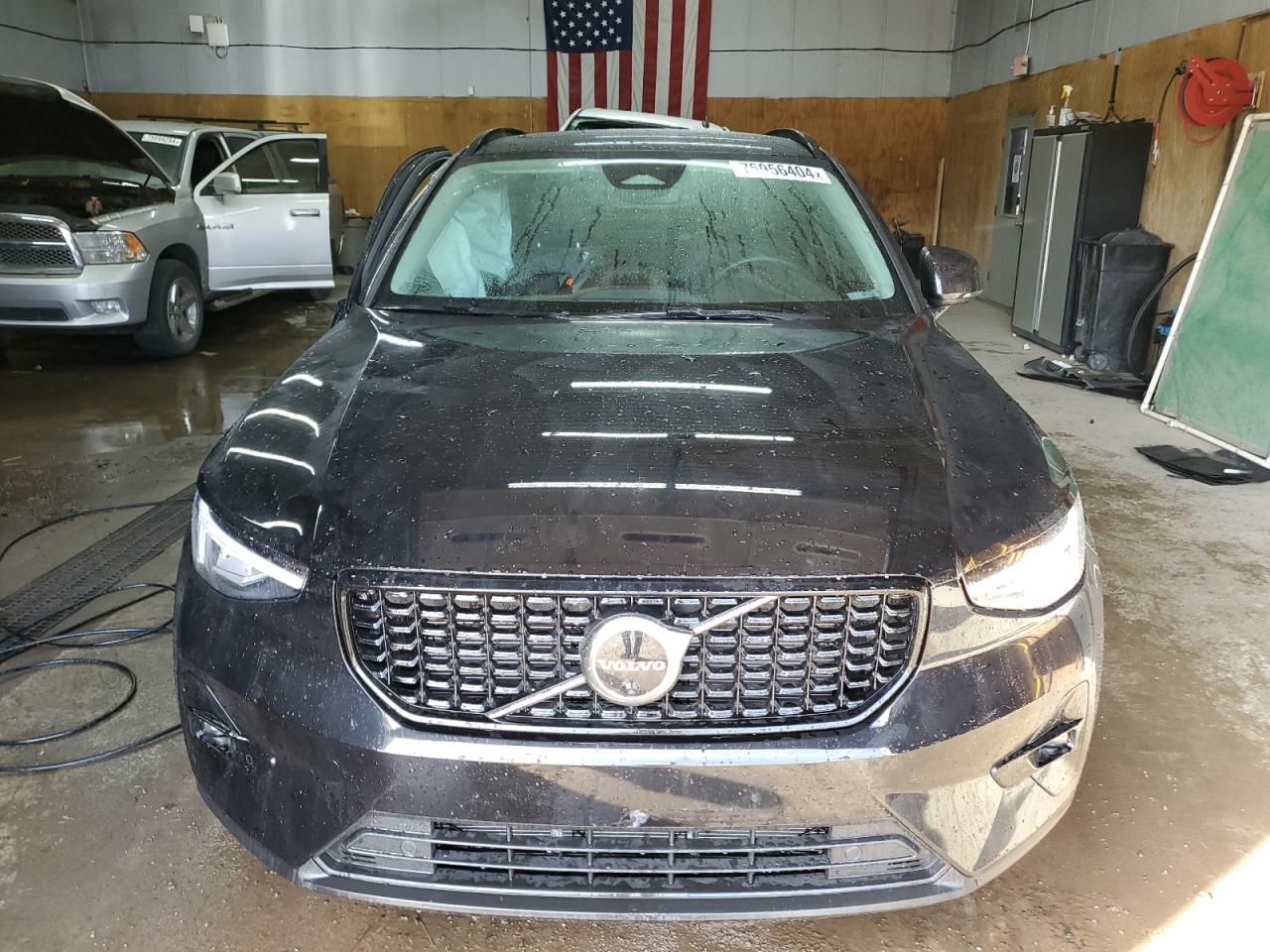2023 Volvo XC40 VIN YV4L12UW9P2056051 Copart auction photo, side / front end damage thumbnail 5