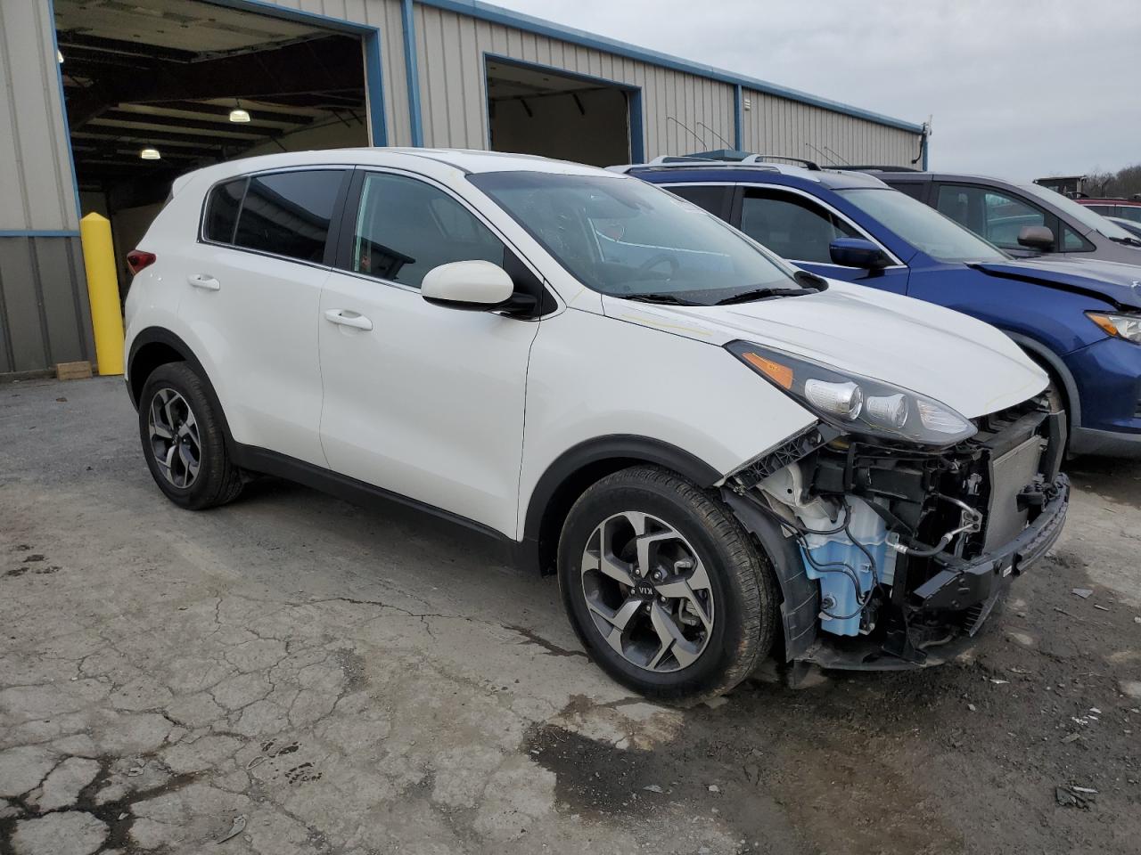 2022 KIA Sportage VIN KNDPM3AC2N7017264 Copart auction photo, front end damage thumbnail 4