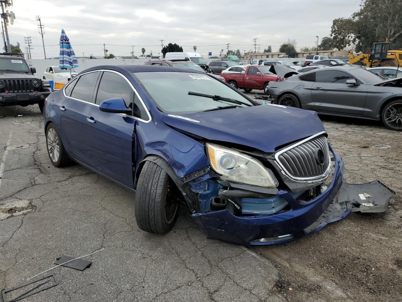 2013 Buick Verano VIN 1G4PP5SK5D4208634 Copart auction photo, front end / rear end damage thumbnail 4