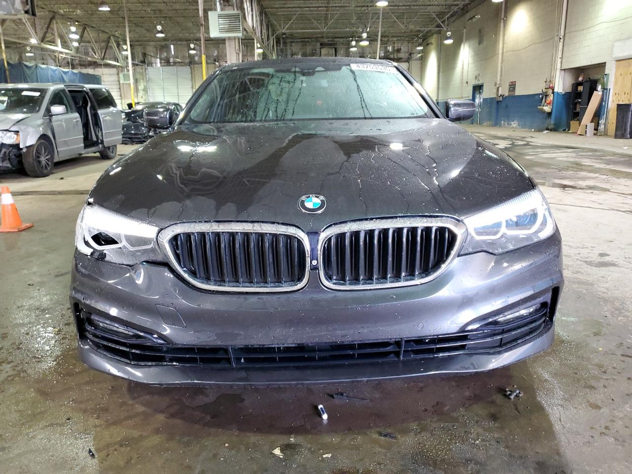 2018 BMW 5er VIN WBAJA7C5XJG907832 Copart auction photo, side / front end damage thumbnail 5