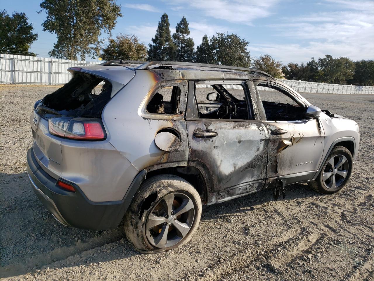 2019 Jeep Grand Cherokee VIN 1C4PJMDX0KD345342 Copart auction photo, vandalism / burn damage thumbnail 3
