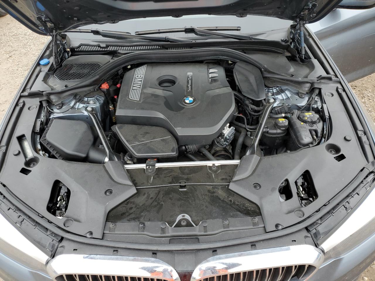 2018 BMW 5er VIN WBAJA5C57JG898057 Copart auction photo, rear end / undercarriage damage thumbnail 11