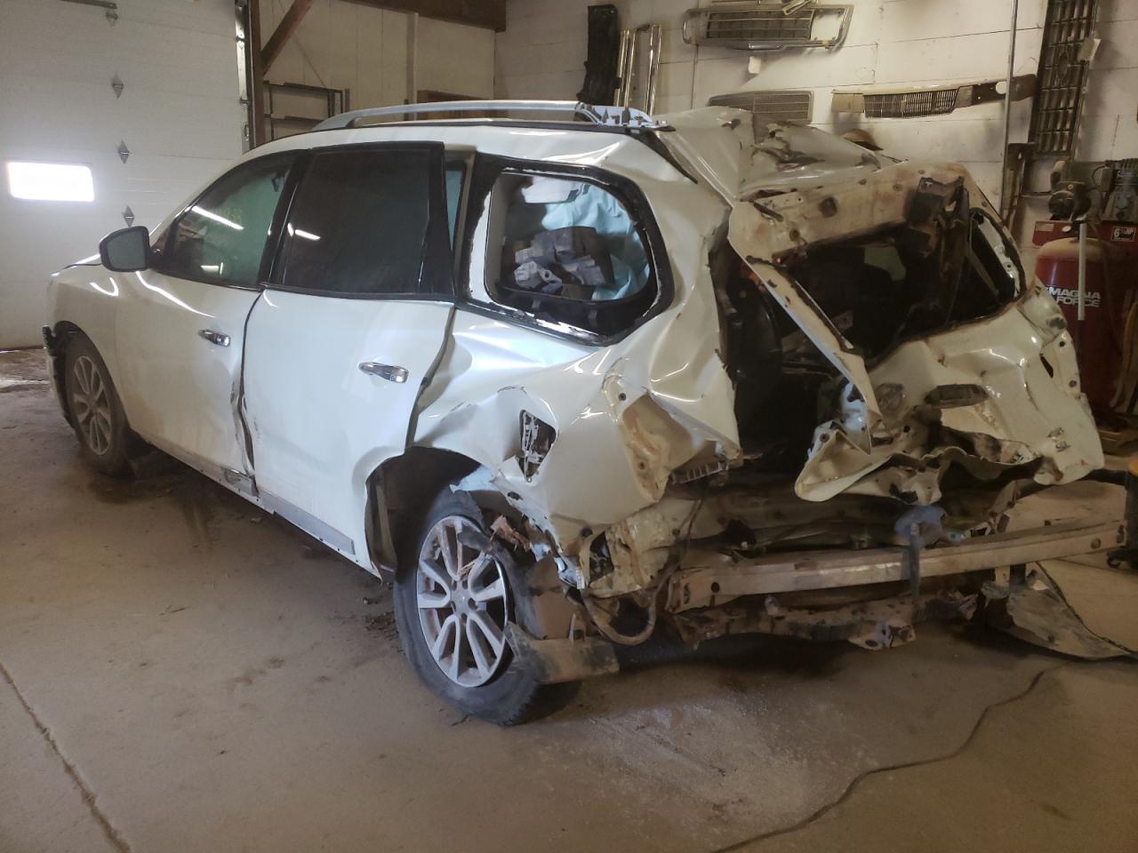 2015 Nissan Pathfinder VIN 5N1AR2MMXFC607643 Copart auction photo, all over damage thumbnail 3