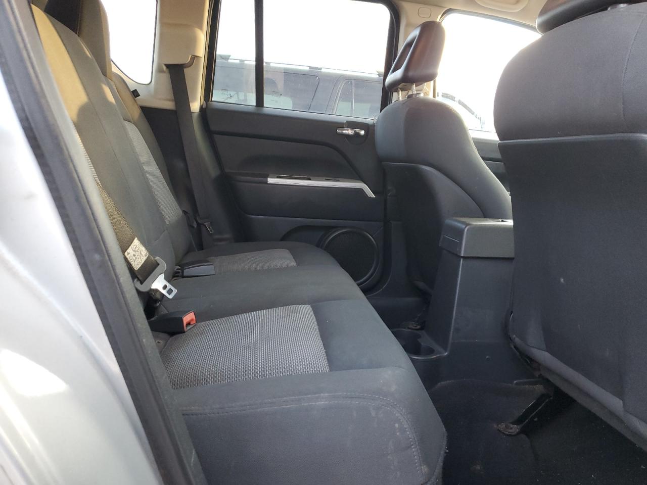 2008 Jeep Compass VIN 1J8FF47W18D658241 Copart auction photo, front end damage thumbnail 12