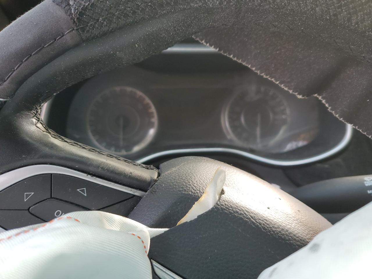 2015 Chrysler 200 VIN 1C3CCCCB8FN526542 Copart auction photo, burn damage thumbnail 9