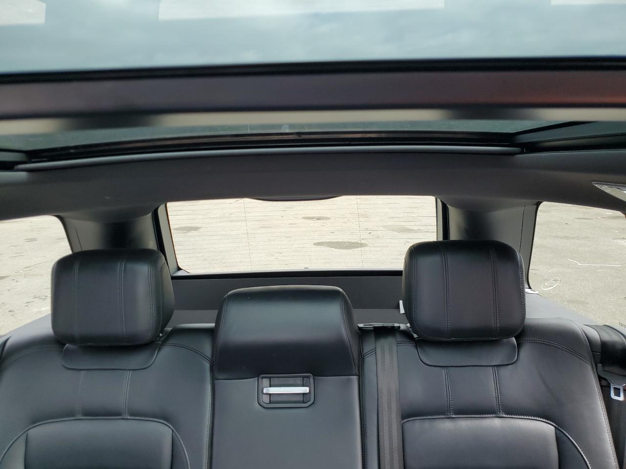 2020 Land Rover Range Rover VIN SALGR2SU3LA587298 Copart auction photo, missing/altered vin / minor dent/scratches damage thumbnail 10