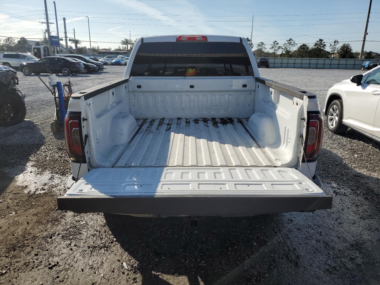 2018 GMC Sierra VIN 3GTU2NECXJG428215 Copart auction photo, front end / side damage thumbnail 6