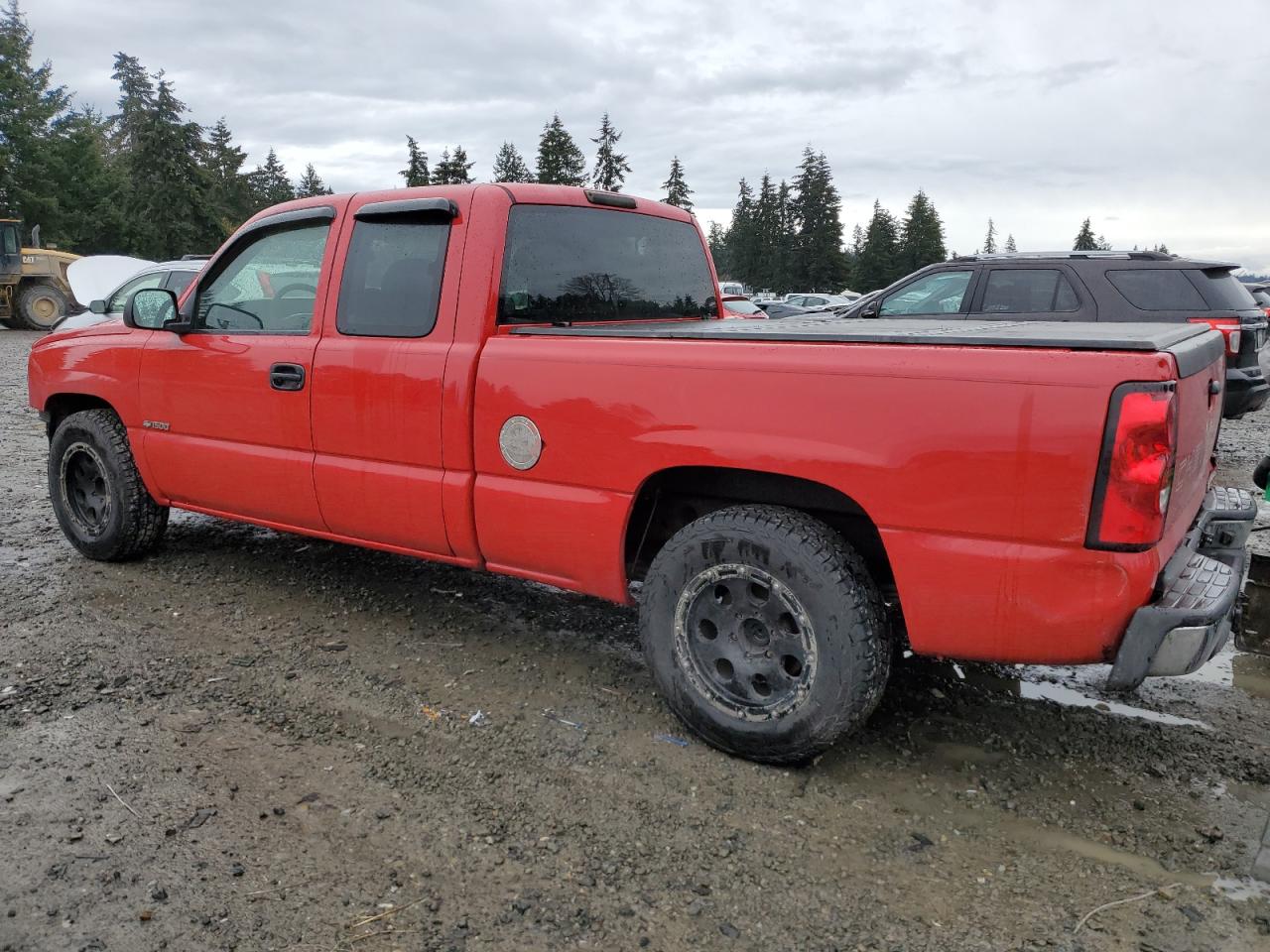 2006 Chevrolet Silverado VIN 2GCEC19V261345299 Copart auction photo, front end / side damage thumbnail 2