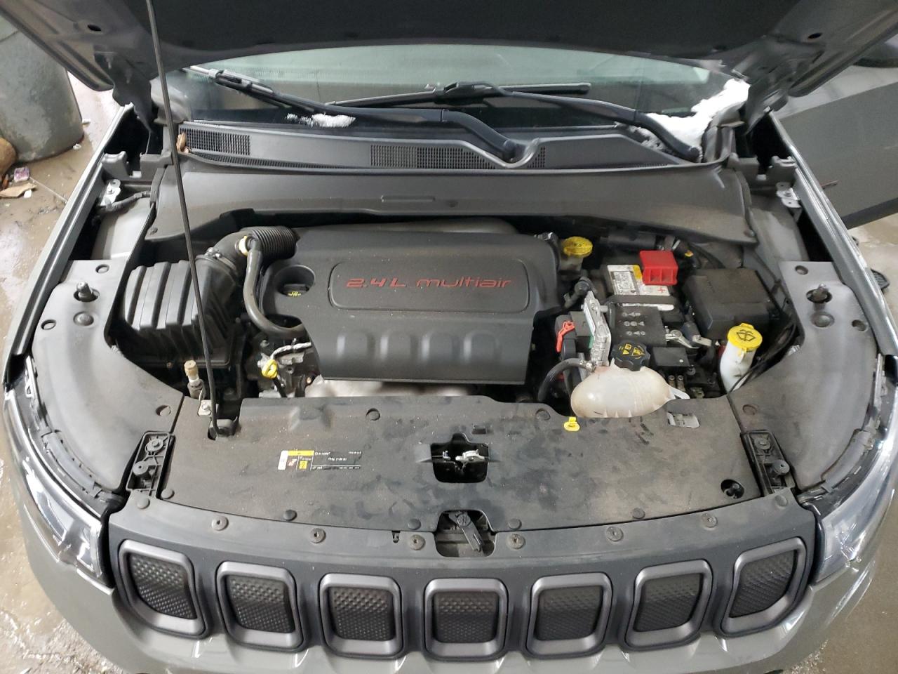 2022 Jeep Compass VIN 3C4NJDDB0NT163618 Copart auction photo, minor dent/scratches damage thumbnail 12