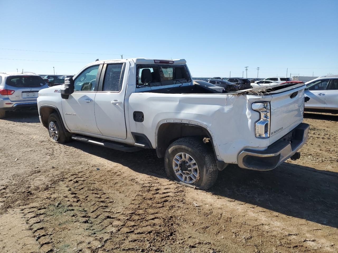 2022 Chevrolet Silverado VIN 1GC5YNE76NF161409 Copart auction photo, side / minor dent/scratches damage thumbnail 2