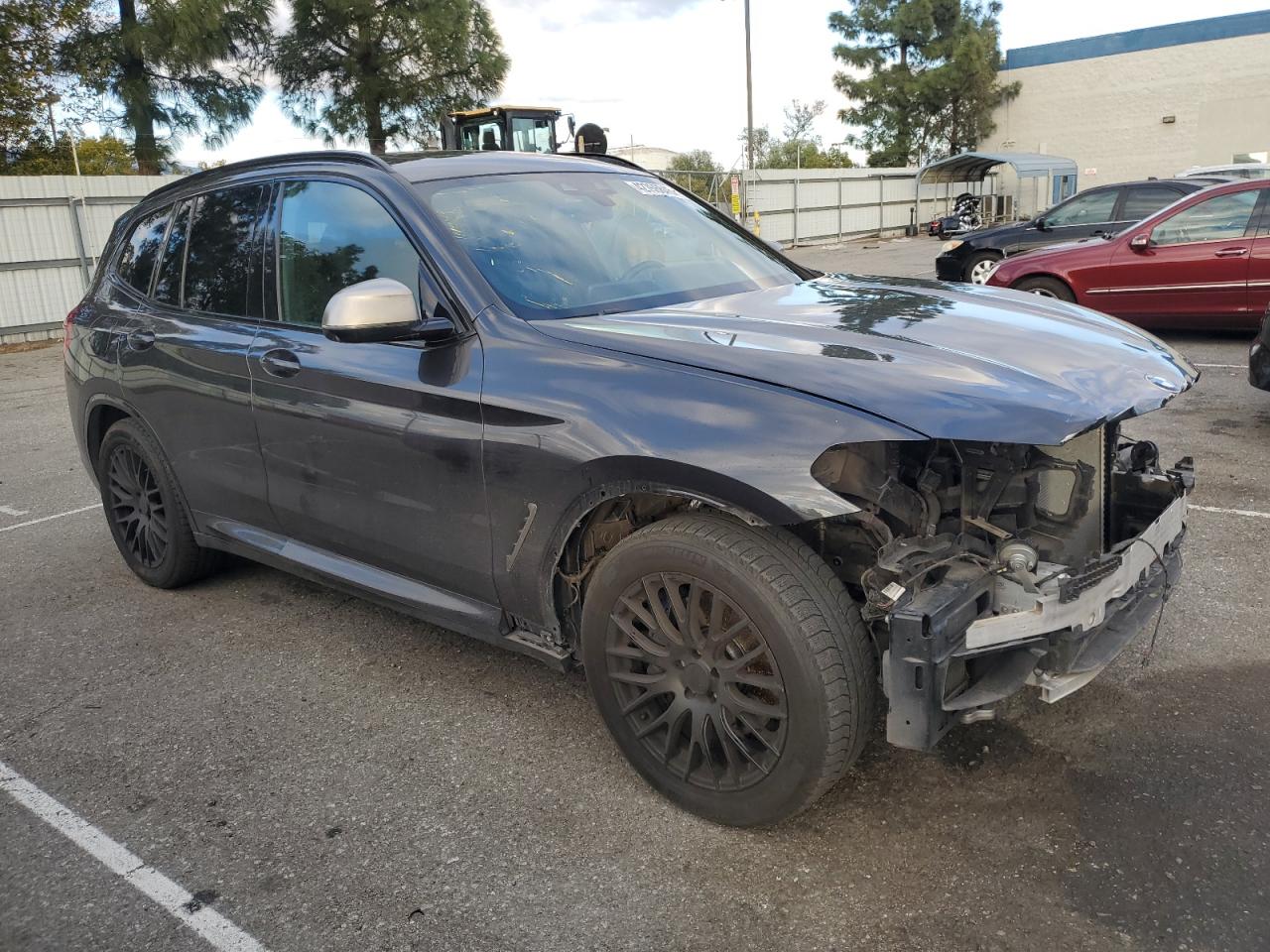 2018 BMW X3 VIN 5UXTS3C5XJ0Y95819 Copart auction photo, front end / side damage thumbnail 4
