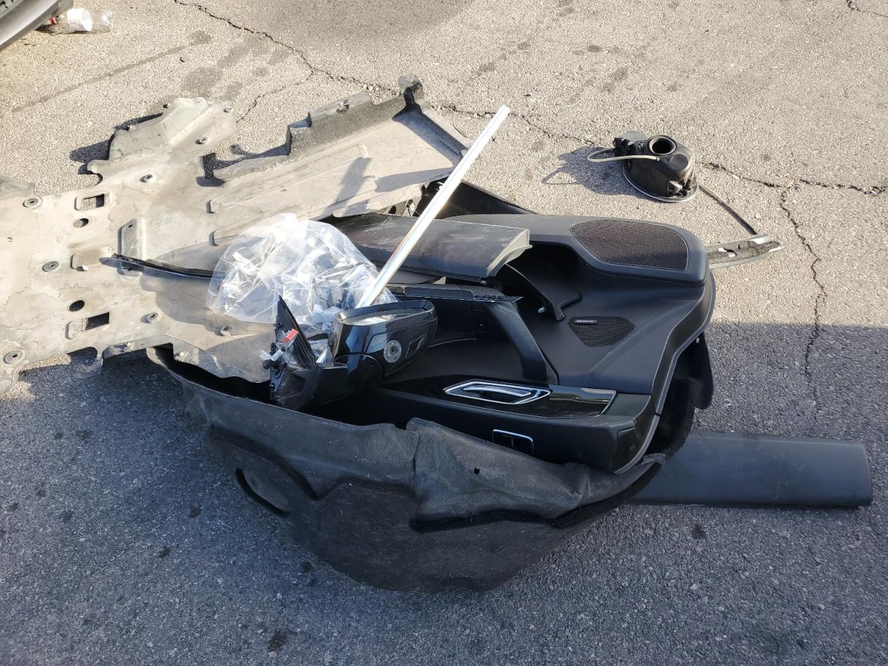 2019 Jaguar F-Pace VIN SADCK2GX8KA369003 Copart auction photo, all over / minor dent/scratches damage thumbnail 12